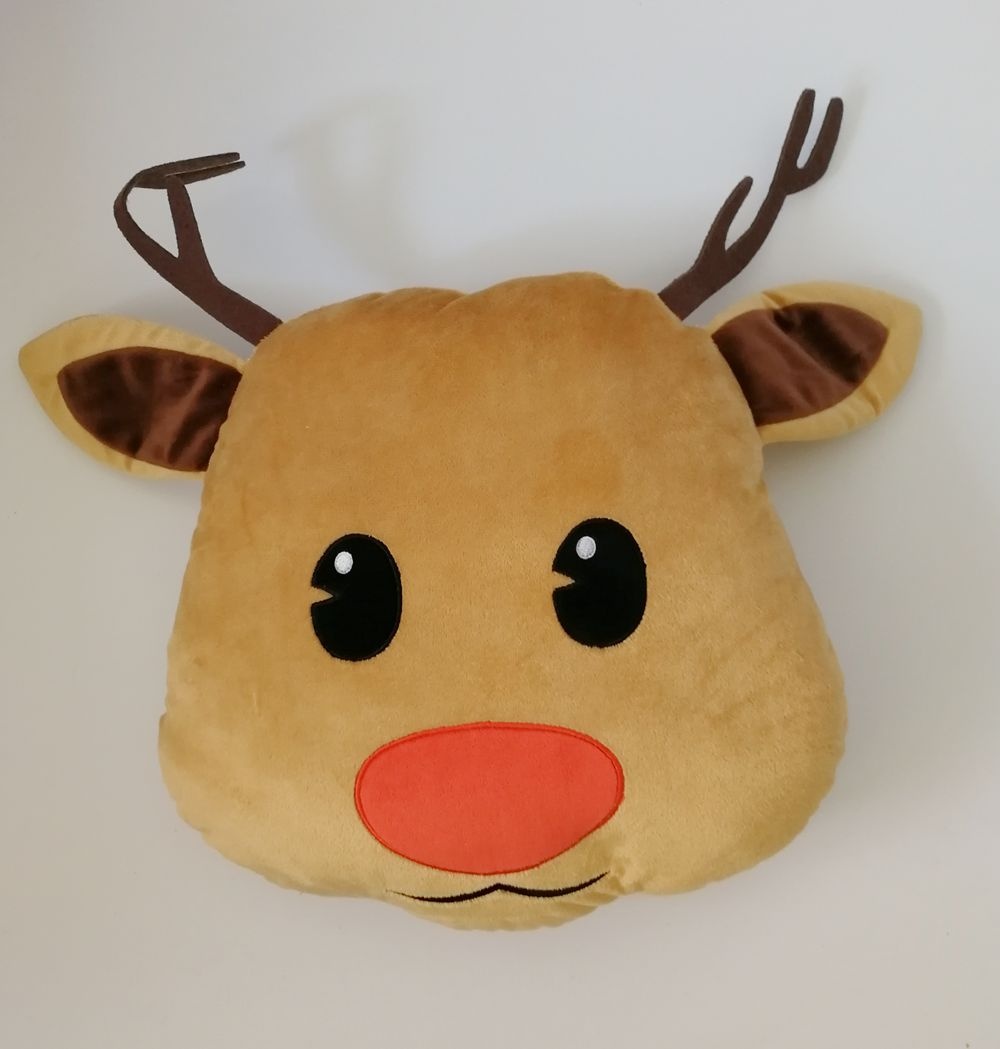 Deer cushion